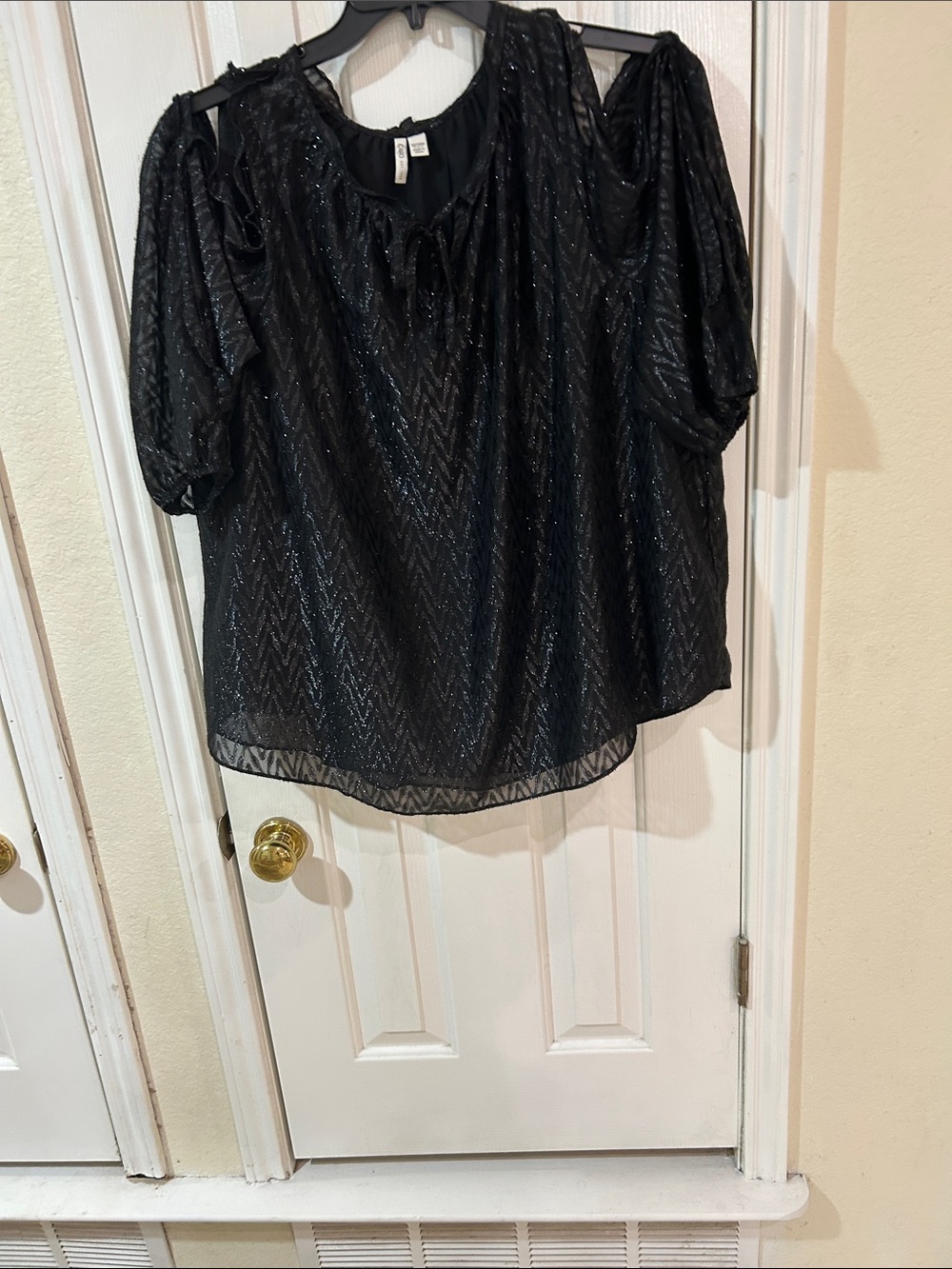 Cato Black Shimmer Puff-Sleeve Blouse
